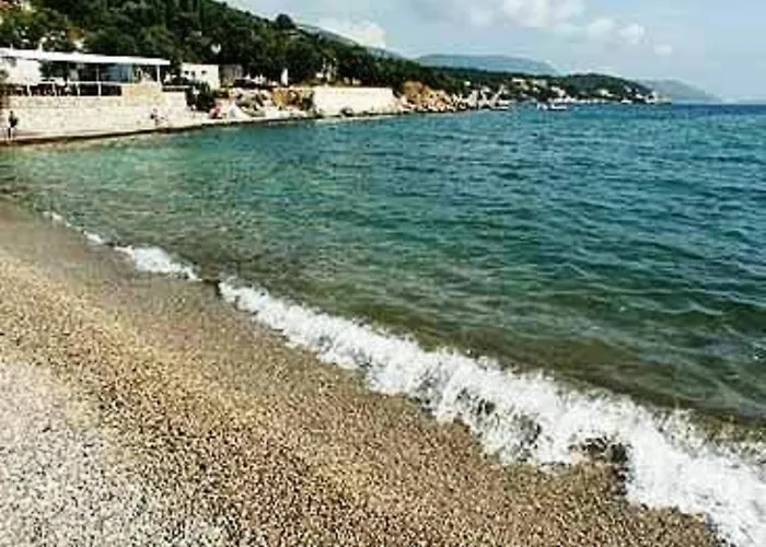 아파트 Peragic 몰루나트