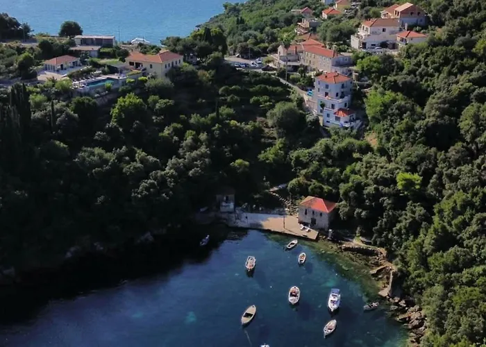 아파트 Peragic 몰루나트