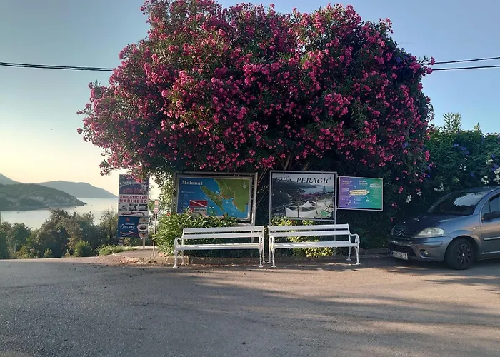 Peragic 아파트 몰루나트