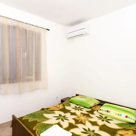 Peragic Apartman Molunat