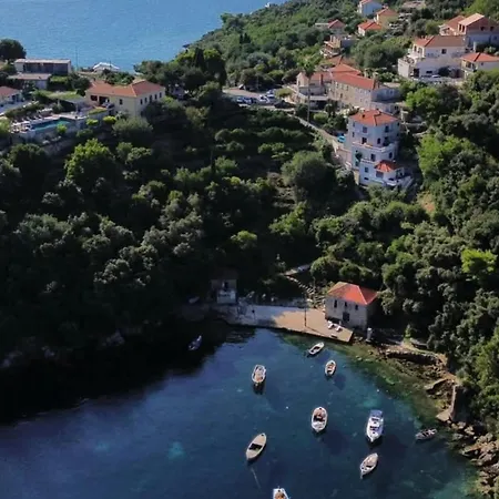 Apartment Peragic Molunat